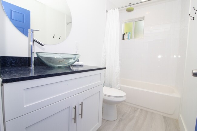 Building Photo - 753 NW 30th St