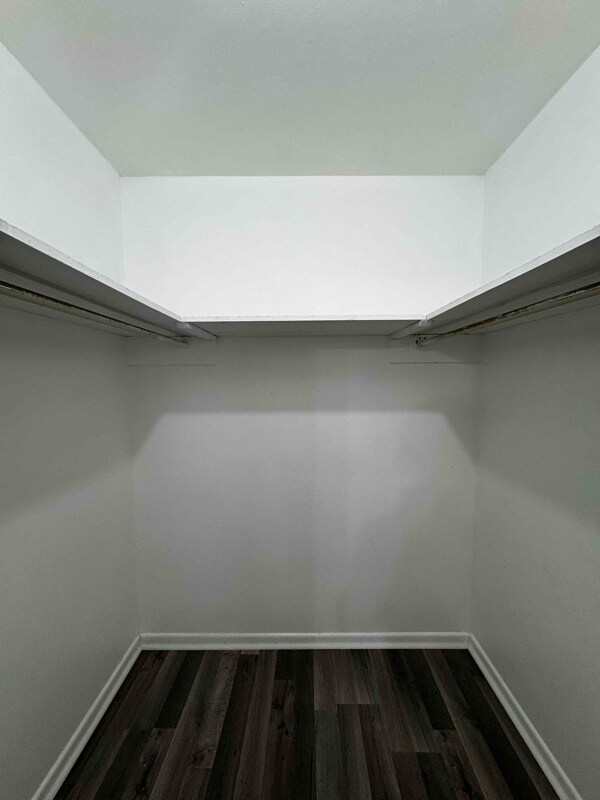 Building Photo - 170 De Chantle Rd