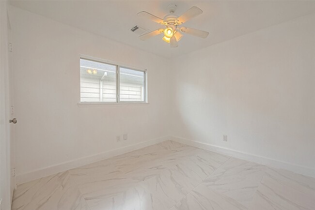 Building Photo - 20939 Young Meadows Way