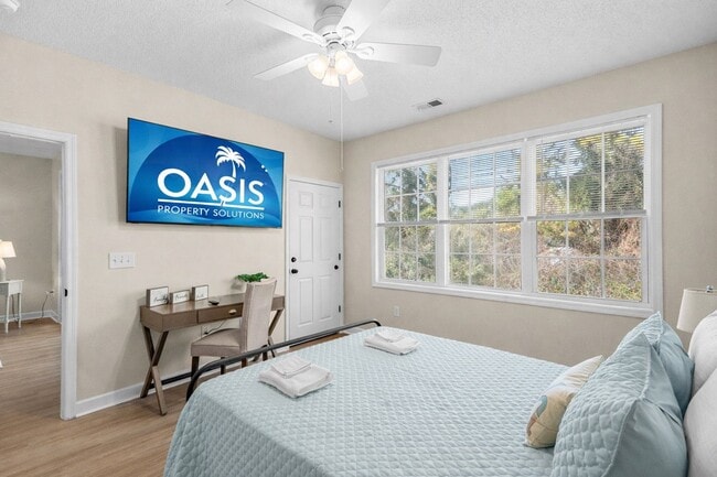 Building Photo - Golf Paradise