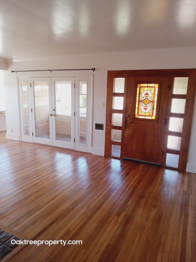 Building Photo - Beautiful Spanish Style Midtown Home with ...