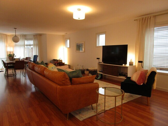 Building Photo - 574 Ruby Peak Avenue