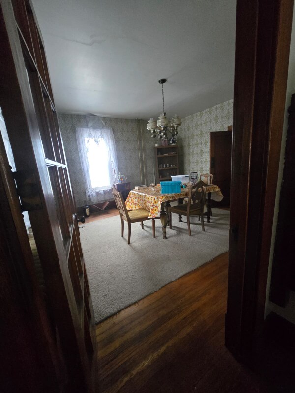 Building Photo - 314 Center St