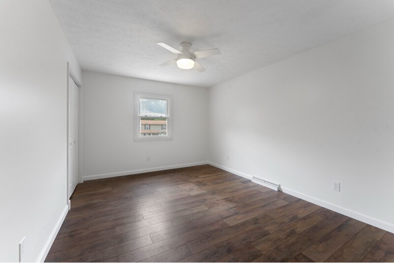 Building Photo - 158 N Colonial Dr