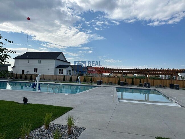 Building Photo - 1336 Brookfield Pl