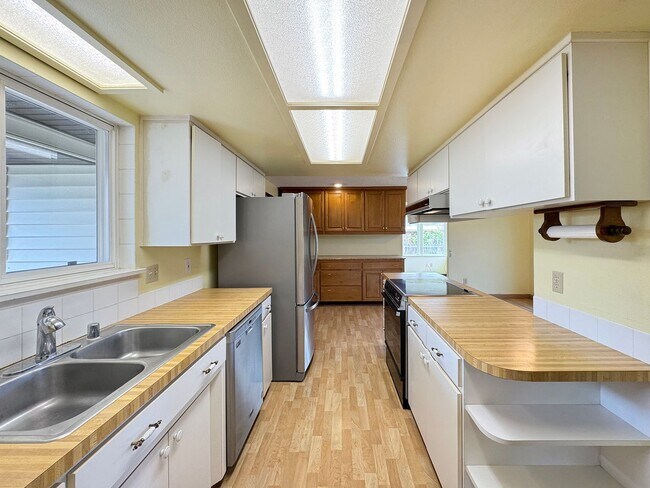 Building Photo - Dungeness Area Home for Lease