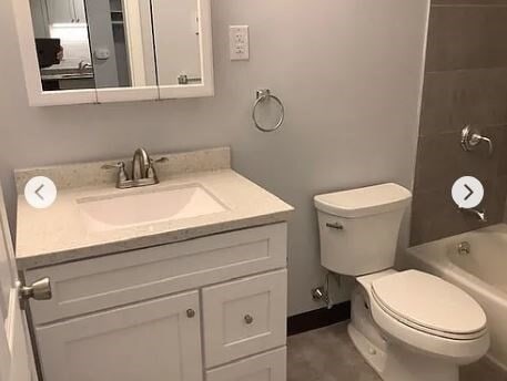 Building Photo - 949 Main St