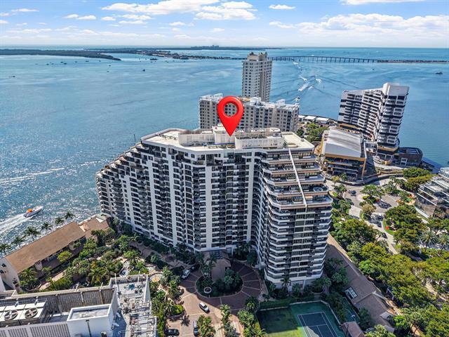 Building Photo - 520 Brickell Key Dr