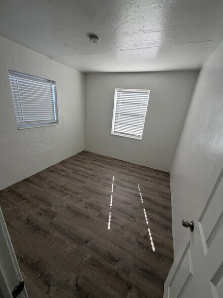 Building Photo - 725 NW 100th St