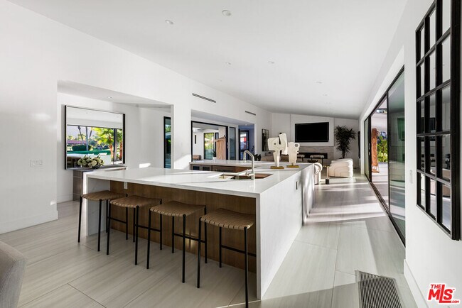 Building Photo - 49723 Ave Montero