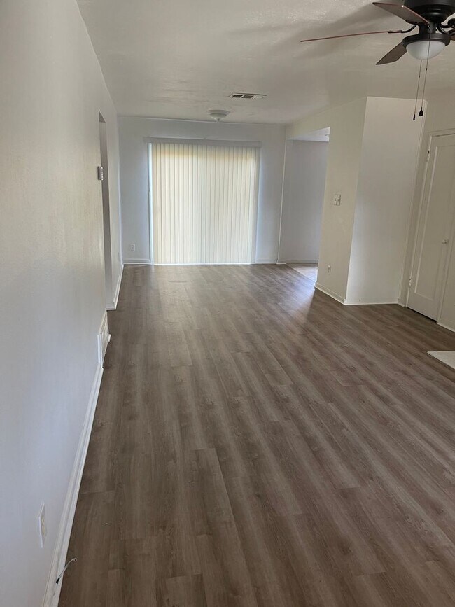 Building Photo - 3 BD/ 1BATH HOUSE LOCATED NEAR DOWNTOWN VA...