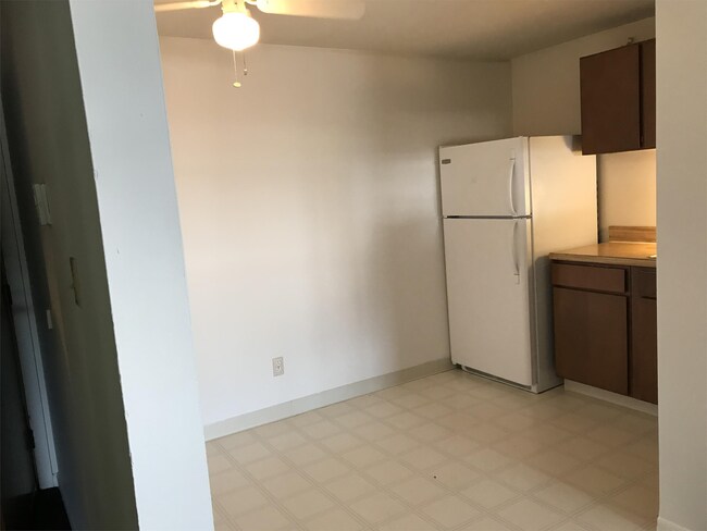 Building Photo - 4991 Arbor Village Dr