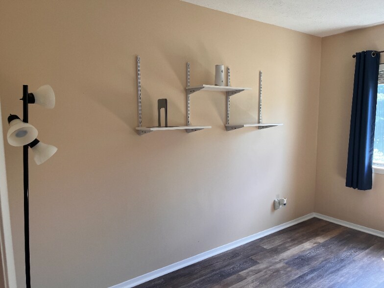 Building Photo - 4220 Crystal Ct