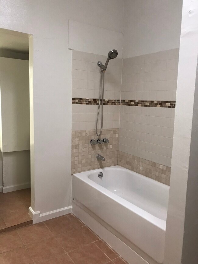Shower/Bathroom - 5822 Martin Luther King Jr Way