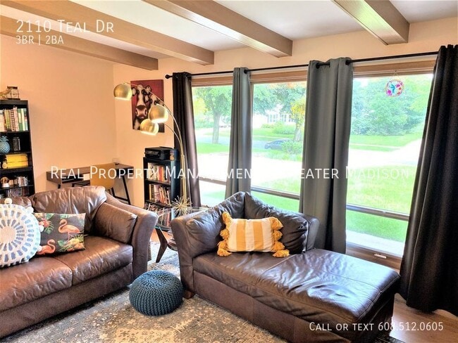 Building Photo - 2110 Teal Dr