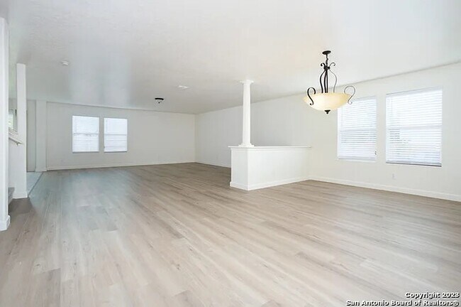 Building Photo - 10002 Powderhouse Dr