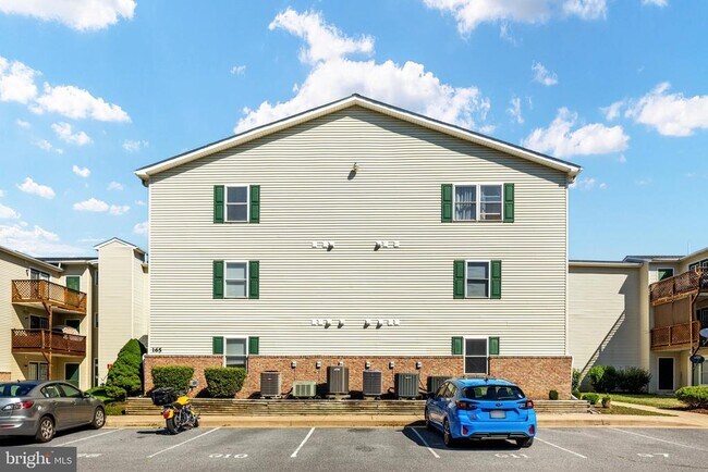 Building Photo - 165 Hailey Ln