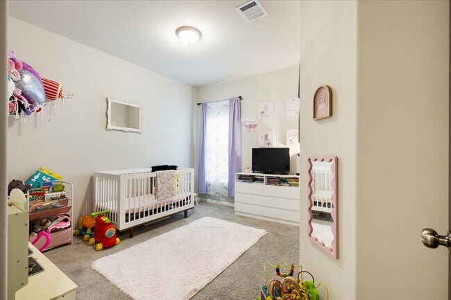 Building Photo - 418 Emerald Thicket Ln