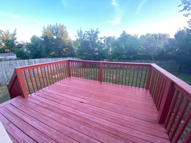 Building Photo - Charming 3 Bedroom Ranch Style Home