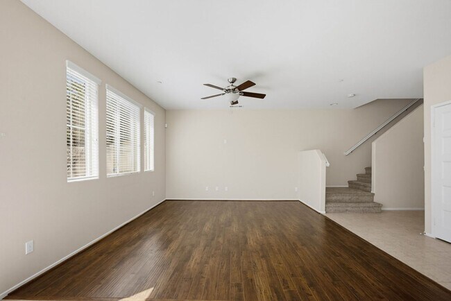 Building Photo - 42910 Avenida Amistad