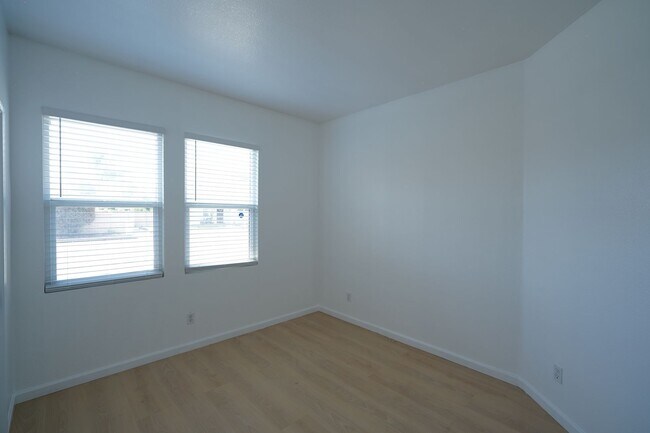 Building Photo - Beautiful 3 Bed / 2 Bath Moreno Valley Home with Garage