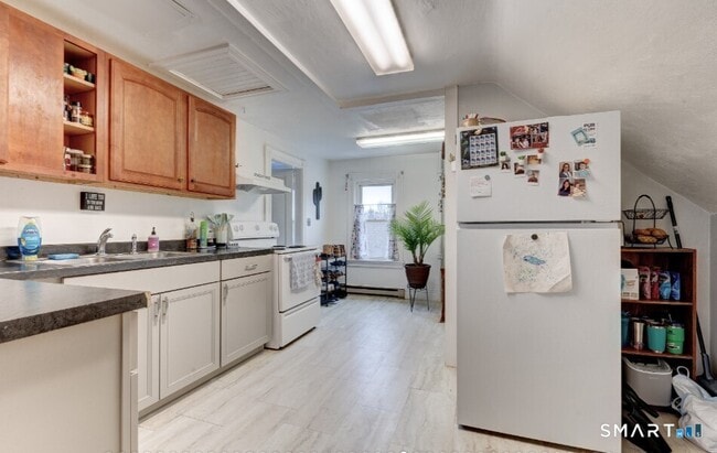 Building Photo - 39-43-43 Main St