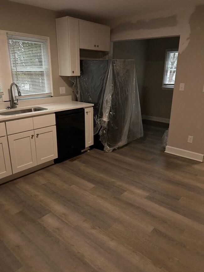 Building Photo - 416 Ross St