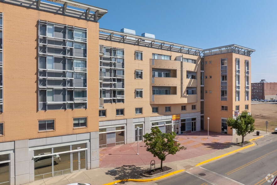 Primary Photo - Center City Apartments