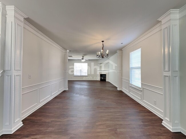 Building Photo - 625 Latimer Way