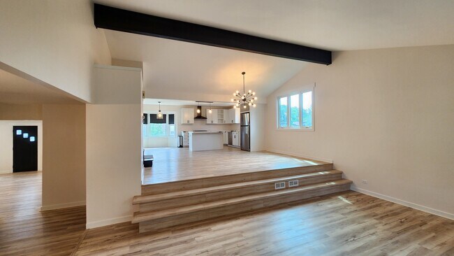 Building Photo - 7749 Lyman Ave