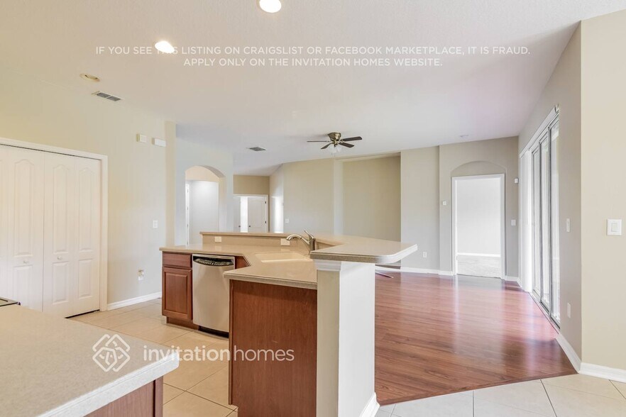 Building Photo - 7814 Riverwood Oaks Dr