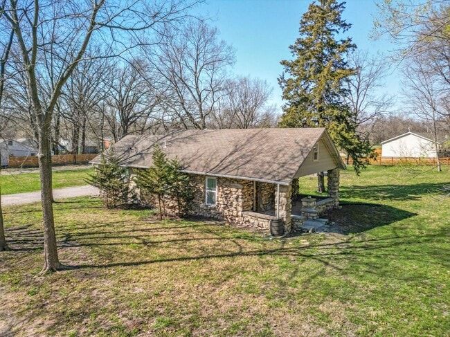 Building Photo - 5430 Oakley Ave