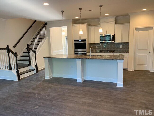 Building Photo - 523 Wayland Grove Ln