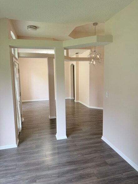 Building Photo - 3515 Laurel Mill Dr