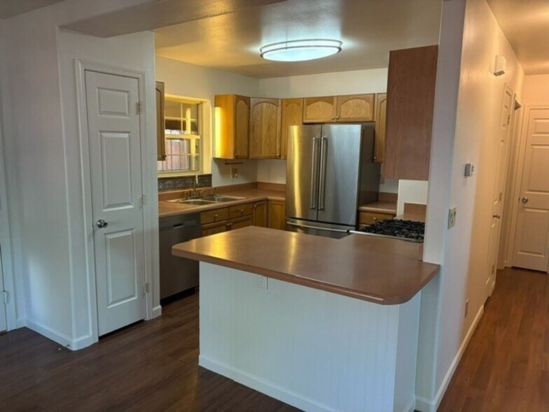 Building Photo - 2924 Moki Ovl