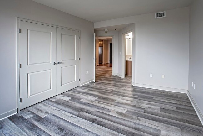 Building Photo - Christina Landing - 1 Bedroom, 1 Bath exce...