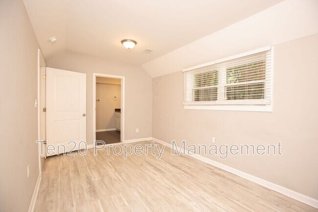 Building Photo - 3116 Culver Dr