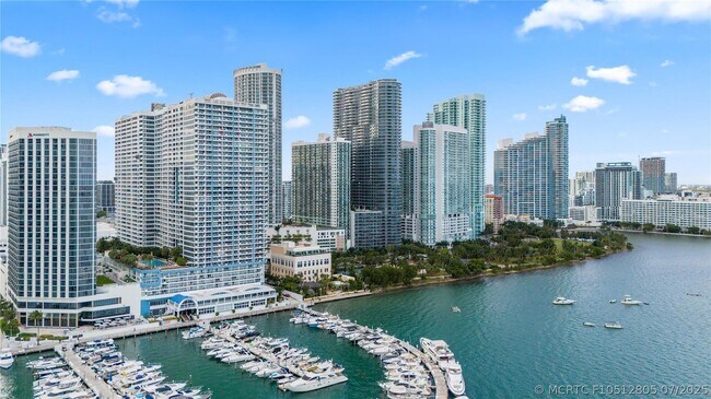 Building Photo - 1717 N Bayshore Dr