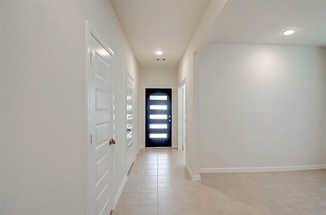 Building Photo - 18827 Carlisle Landing Ln