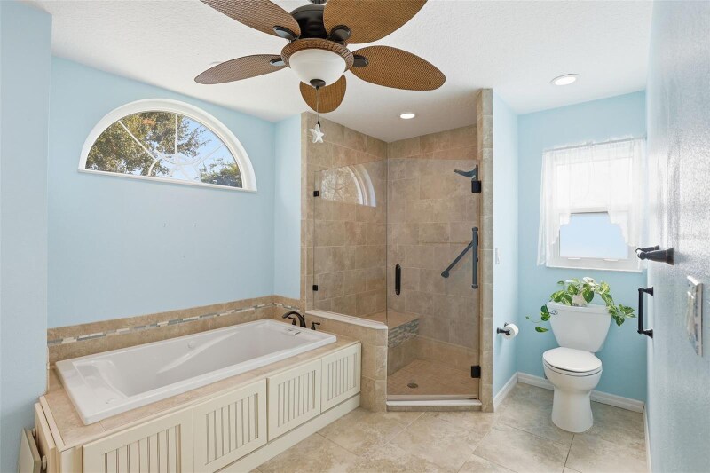 Building Photo - 6211 65th Pl E