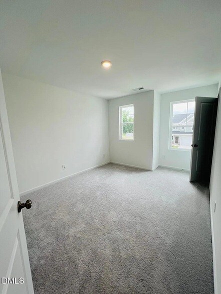 Building Photo - 187 S Finley Lndg Pkwy