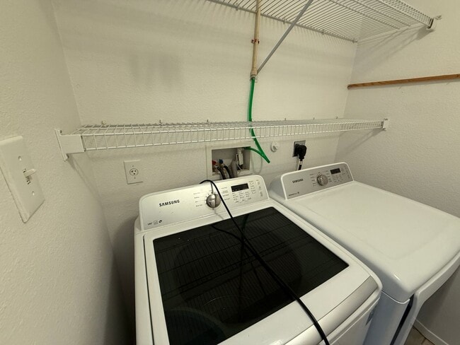 Building Photo - Oliver Ranch/off overlook Parkway