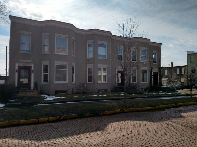 Division Street properties - 117-121 Division St