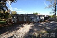 Building Photo - 1212 Beechwood Dr