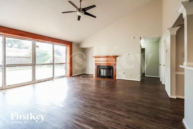 Building Photo - 11111 Sageorchard Cir