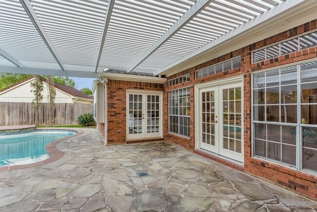 Building Photo - 3622 Springhill Ln