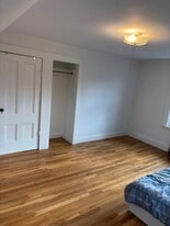 Building Photo - 104R Homes Ave