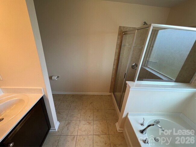 Building Photo - 10374 Rutledge Ridge Dr NW