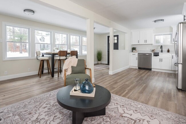 Building Photo - opportunity in South Carver!!