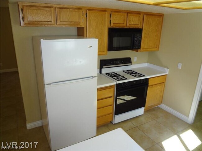 Building Photo - 7509 Bowles Dr